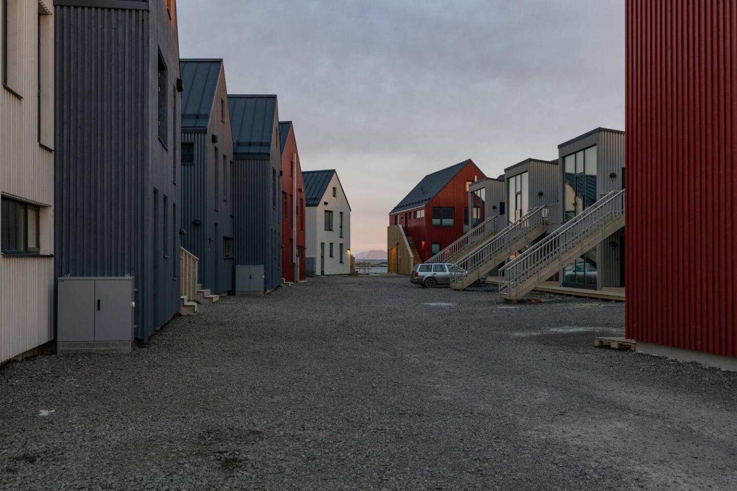 Leilighet Med Fantastisk Utsikt Henningsvaer Bagian luar foto