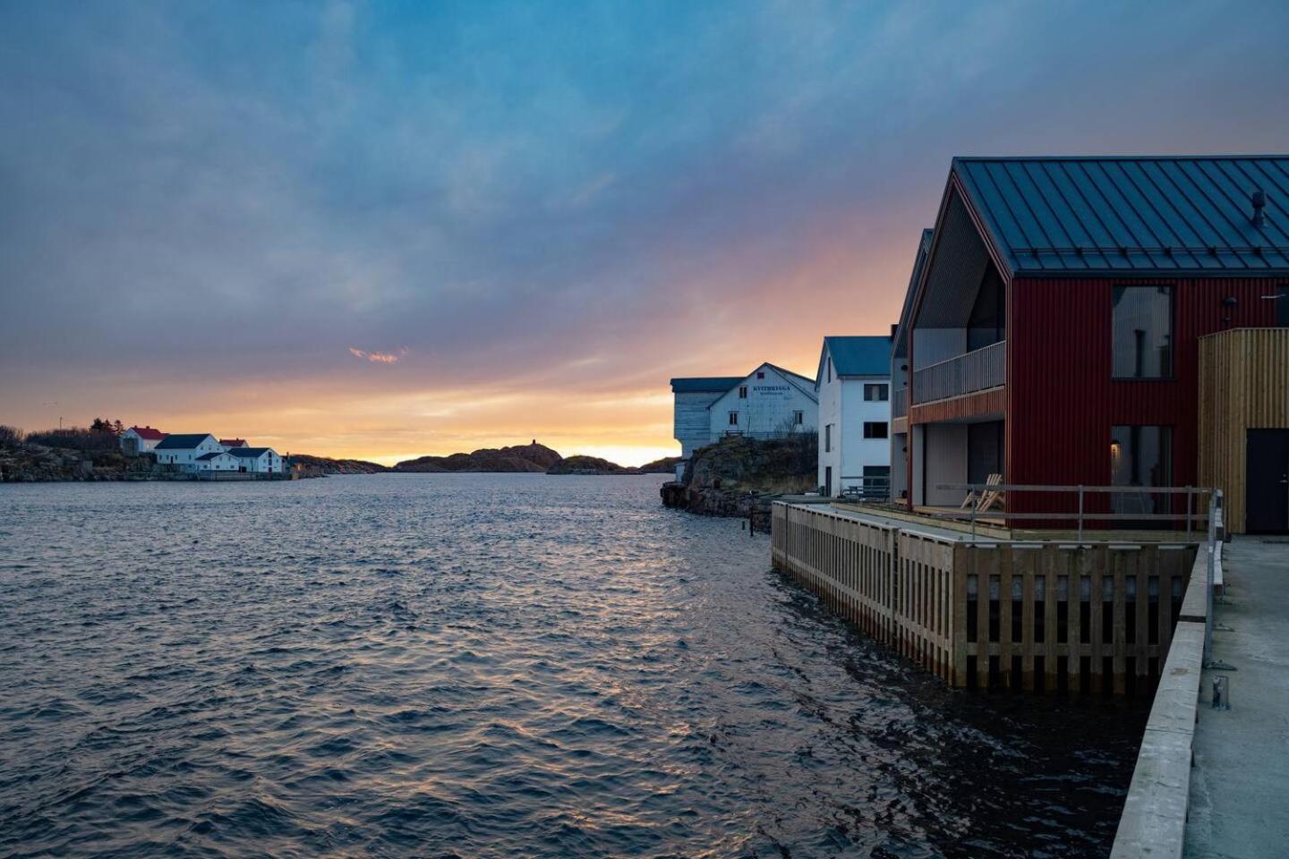 Leilighet Med Fantastisk Utsikt Henningsvaer Bagian luar foto
