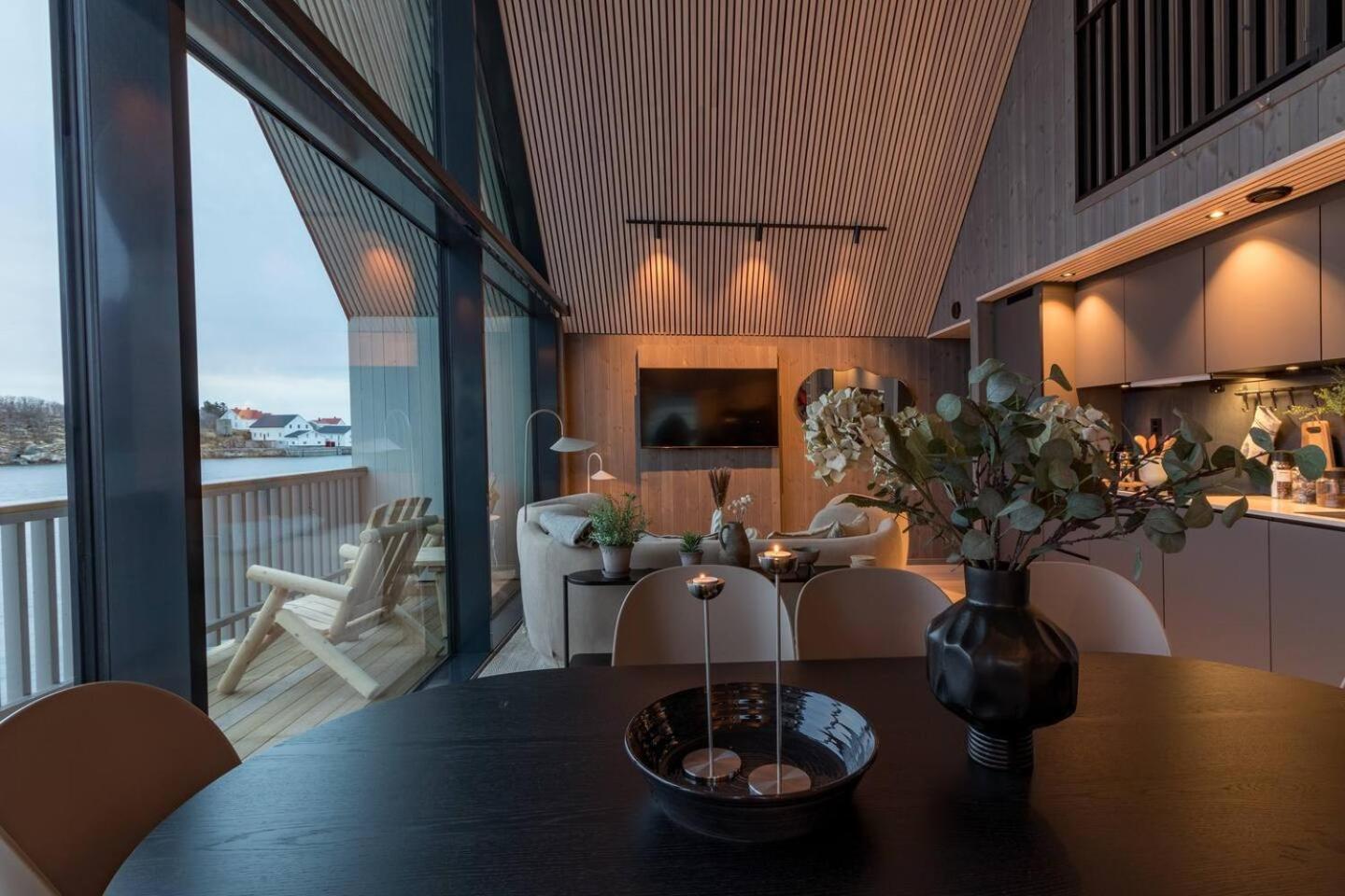 Leilighet Med Fantastisk Utsikt Henningsvaer Bagian luar foto